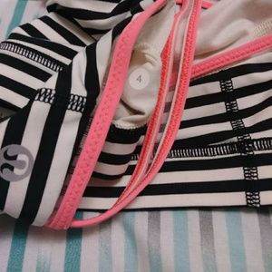 lululemon athletica Tops - Lululemon sports bra size 4 lululemon athletica Tops - Lululemon sports bra size 4